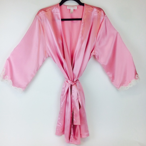Oscar de la Renta Other - Oscar De La Renta Pink Silk Lace Trim Short Robe